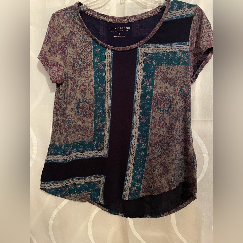 Lucky Brand asymmetric hem top, Size Small